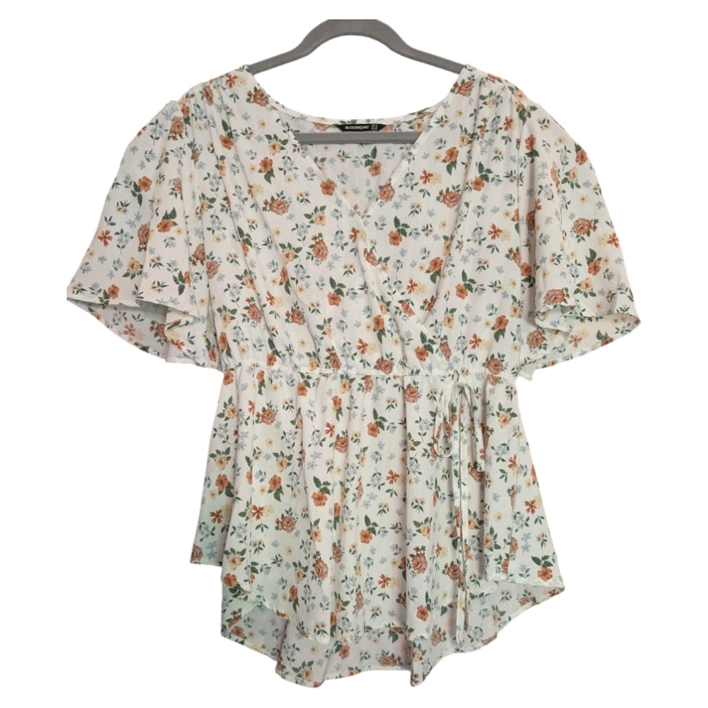 Bloomchic Size 14 Floral Faux Wrap Flutter Sleeve Top EUC - Picture 3 of 6